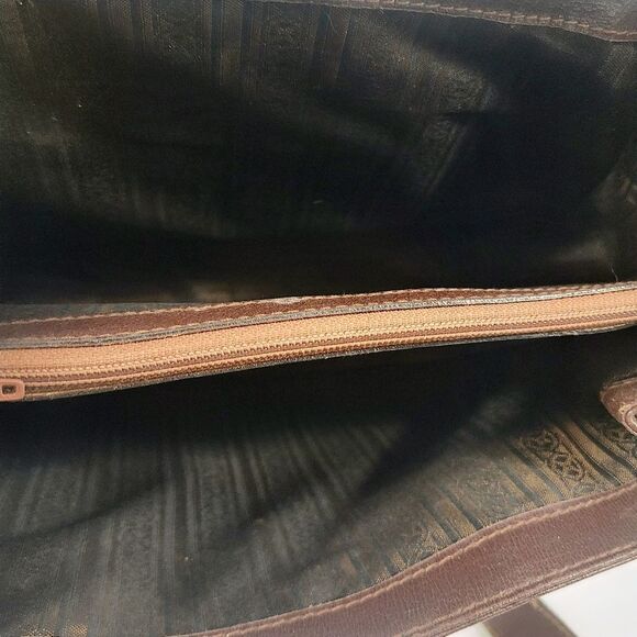 Lancetti Leather Shoulder Bag - Picture 4 of 5